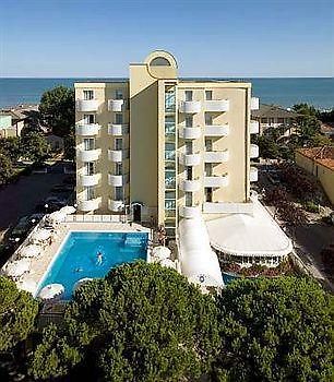 Salus Smart & Chic Hotel Τζεσόλο Λίντο Εξωτερικό φωτογραφία
