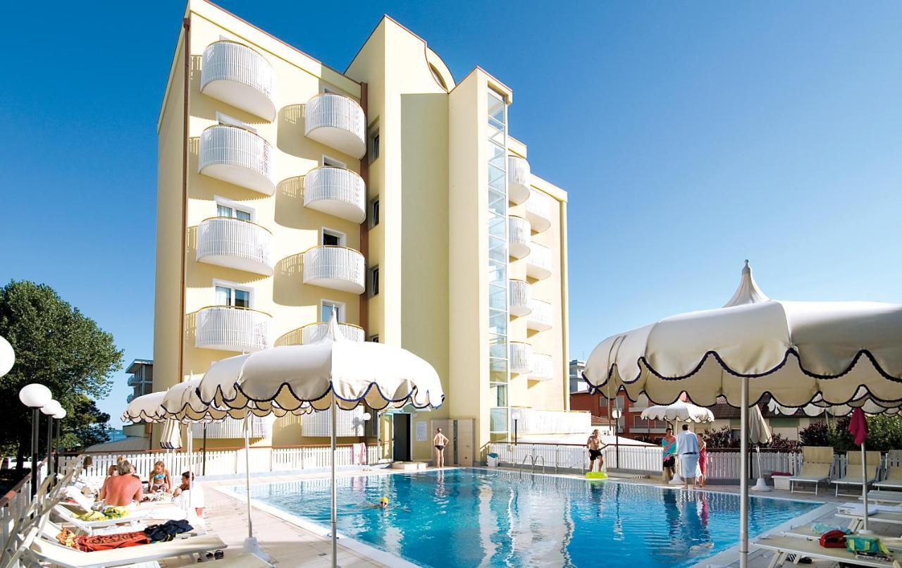 Salus Smart & Chic Hotel Τζεσόλο Λίντο Εξωτερικό φωτογραφία