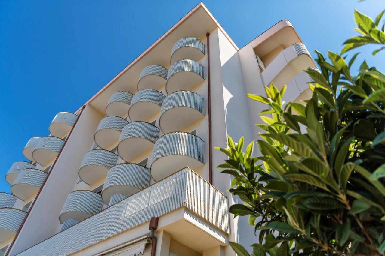 Salus Smart & Chic Hotel Τζεσόλο Λίντο Εξωτερικό φωτογραφία