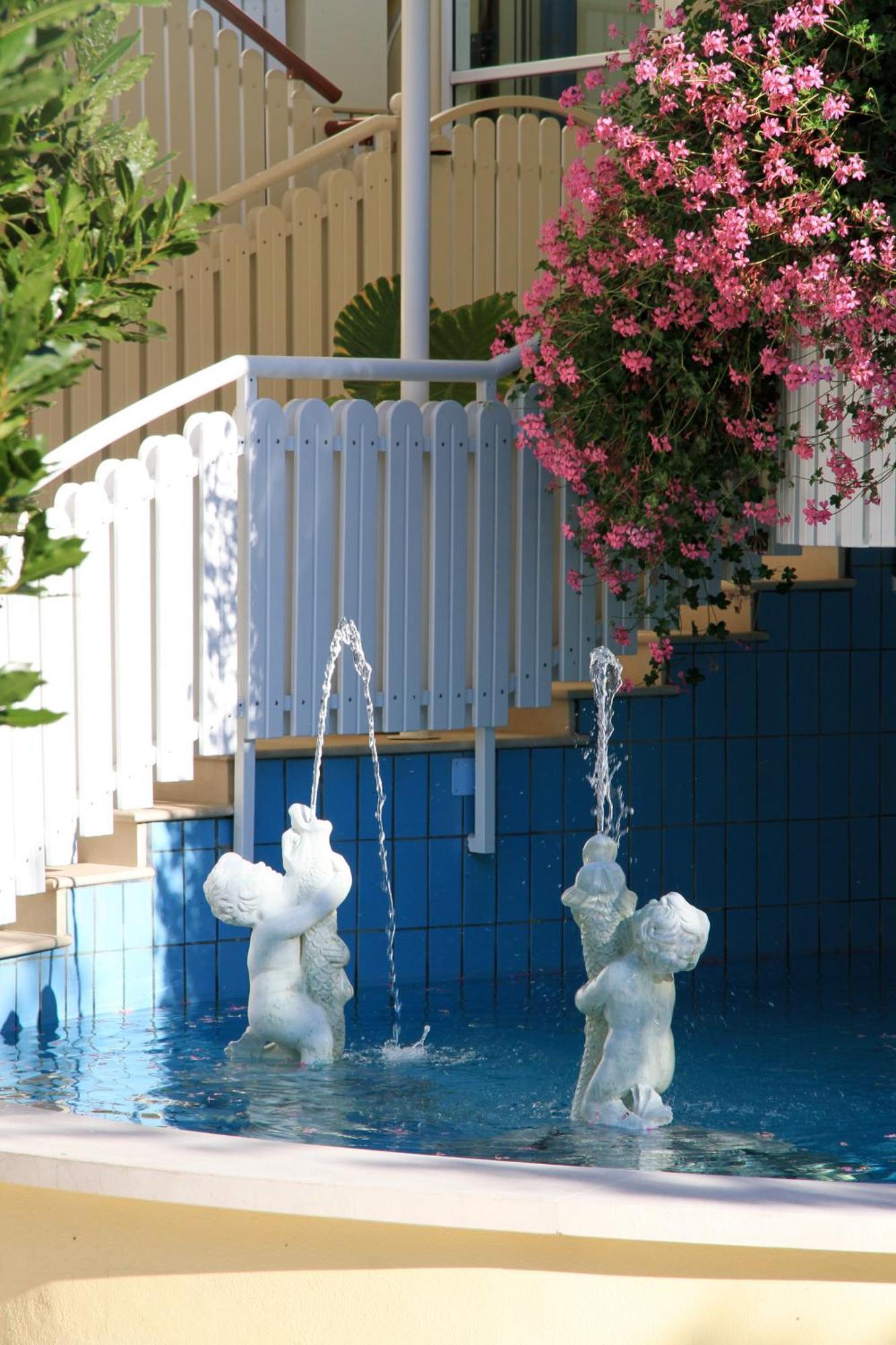Salus Smart & Chic Hotel Τζεσόλο Λίντο Εξωτερικό φωτογραφία