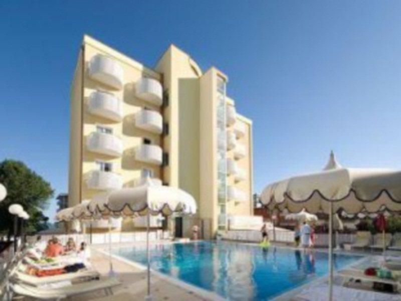 Salus Smart & Chic Hotel Τζεσόλο Λίντο Εξωτερικό φωτογραφία